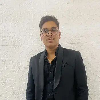 Aditya Sahu Maths Home Tutor in Aishbagh Lucknow with 2 Years Experience